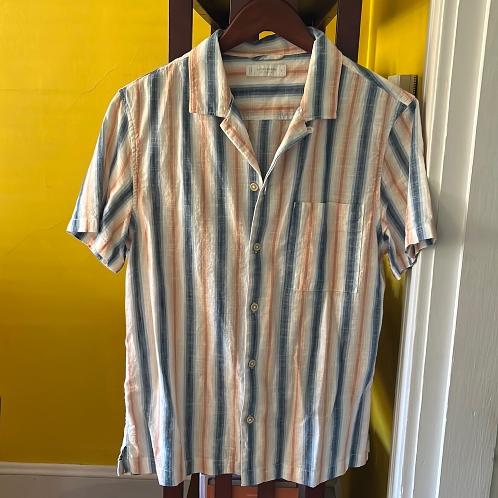 Men’s Camp Collar striped button down, size S